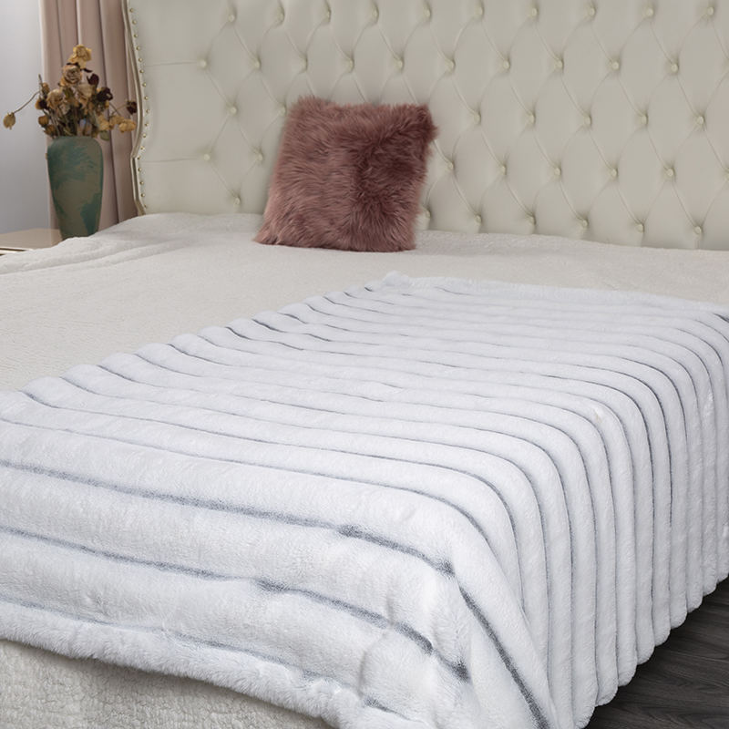 50 * 60 tommer grått, hvitt jacquard kaninhårteppe